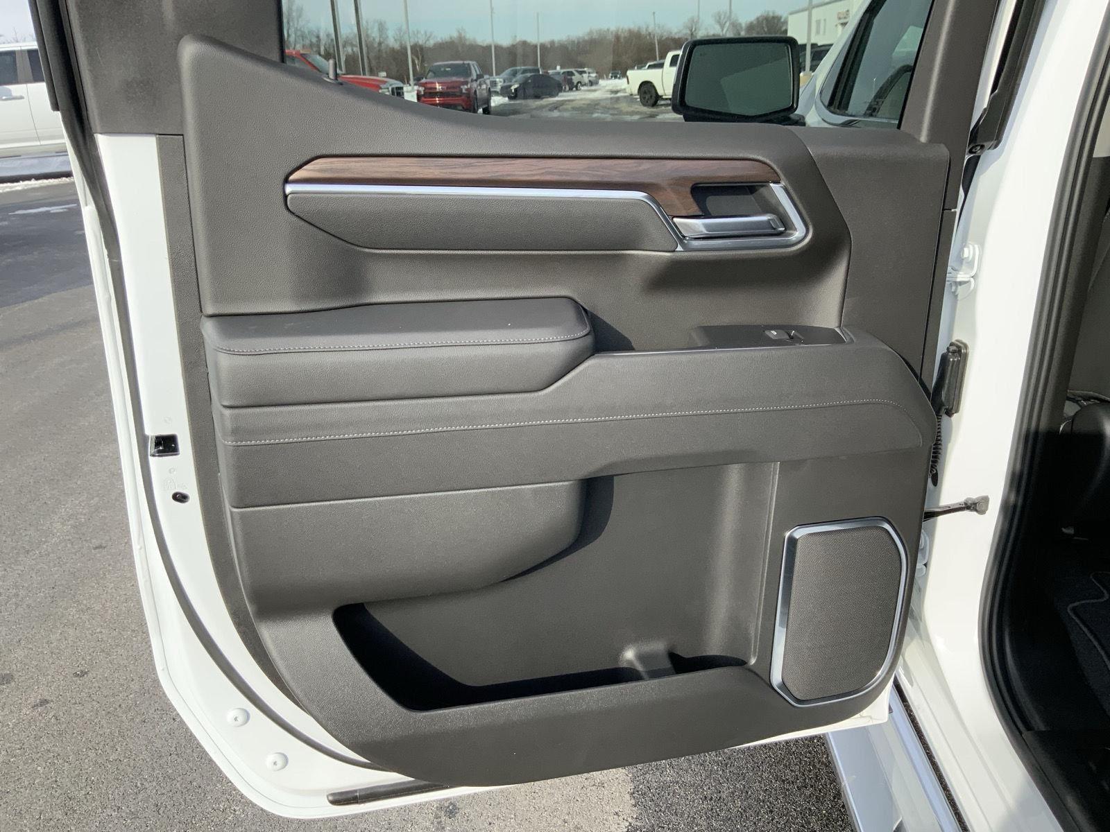 2026 GMC Sierra 1500 SLT - Photo 59