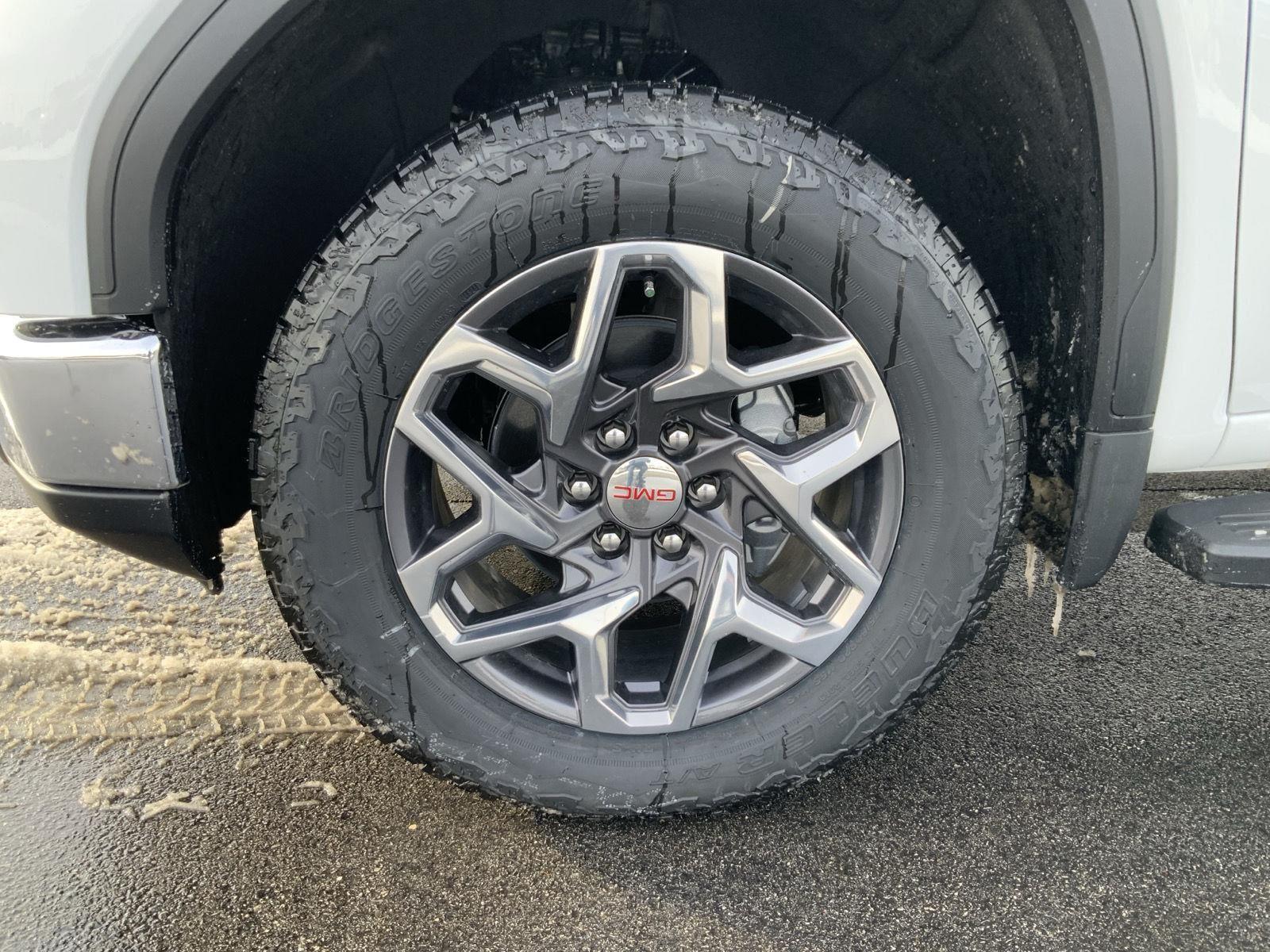 2026 GMC Sierra 1500 SLT - Photo 25
