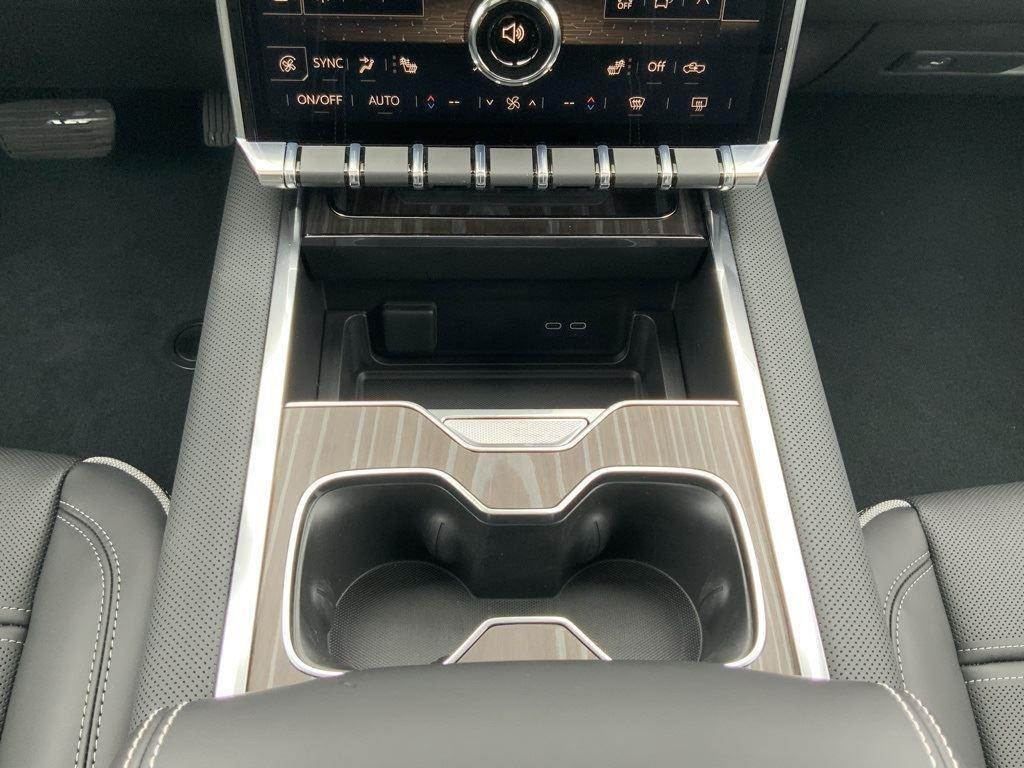 2025 GMC Sierra EV Denali - Photo 43