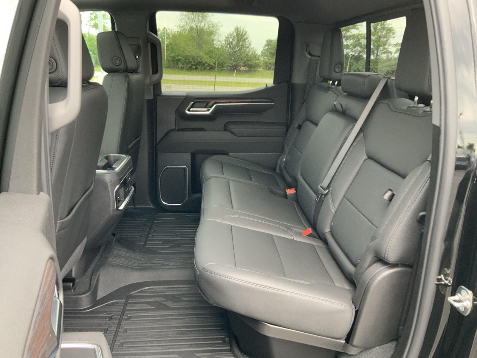 2026 GMC Sierra 1500 SLT - Photo 56