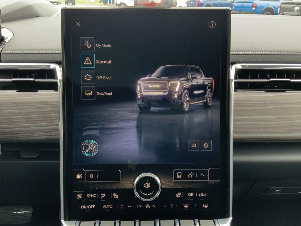 2025 GMC Sierra EV Denali - Photo 47