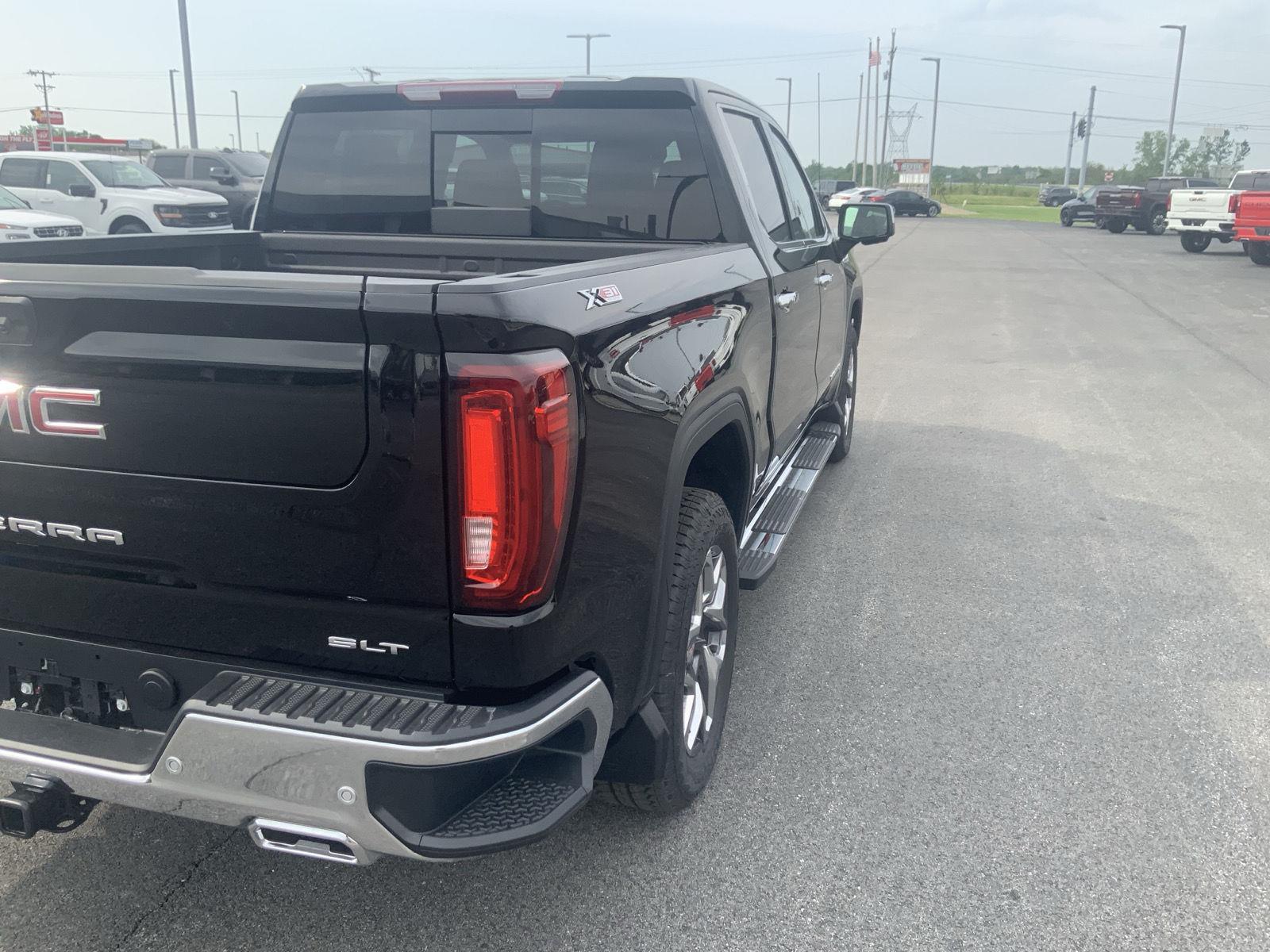 2026 GMC Sierra 1500 SLT - Photo 19
