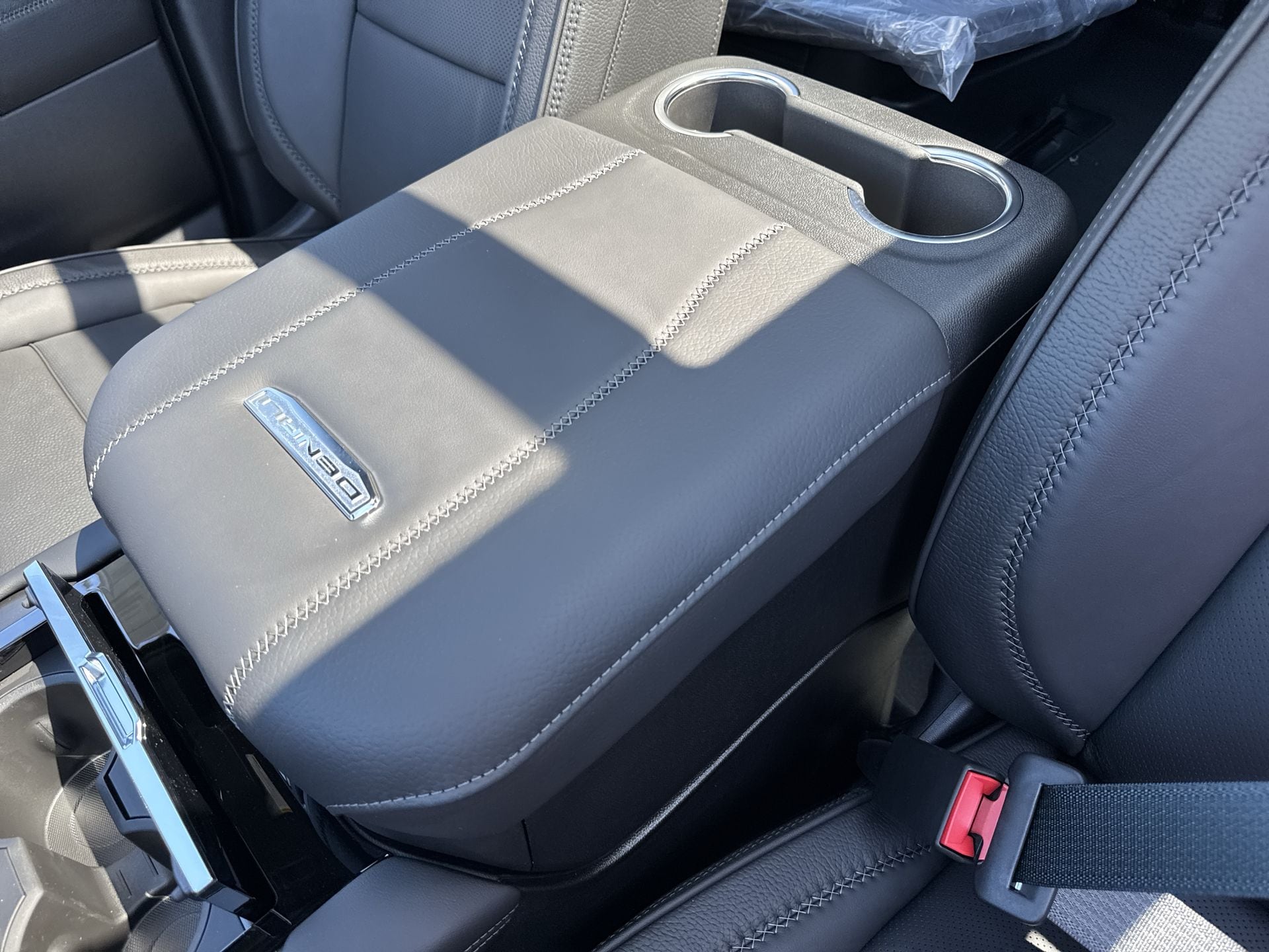 2026 GMC Yukon XL Denali - Photo 90