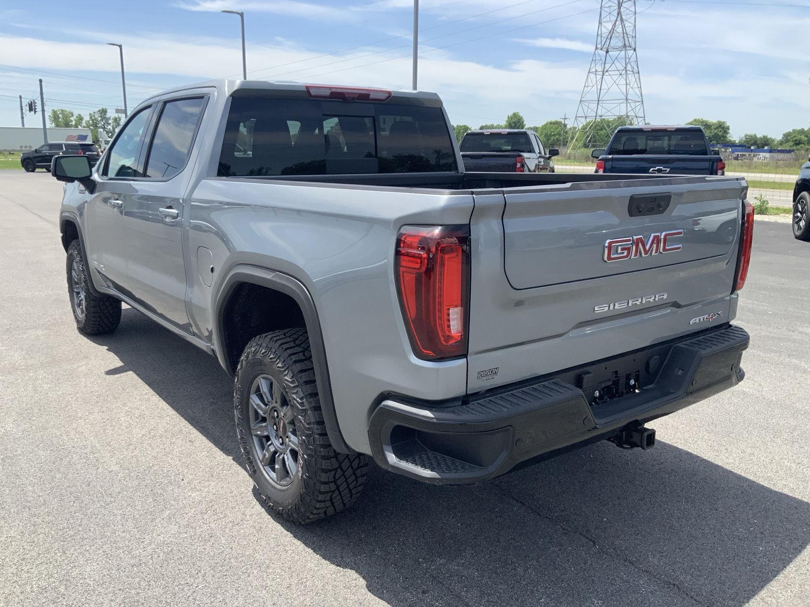 2026 GMC Sierra 1500 AT4X - Photo 8