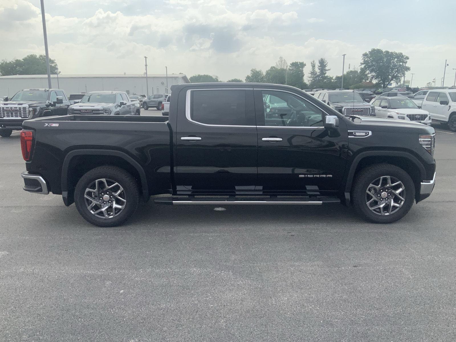 2026 GMC Sierra 1500 SLT - Photo 15