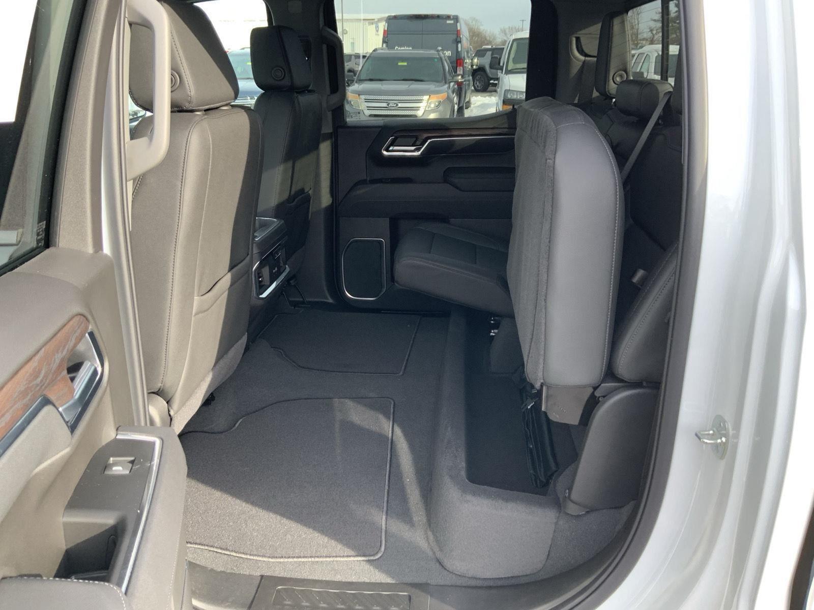 2026 GMC Sierra 1500 SLT - Photo 62