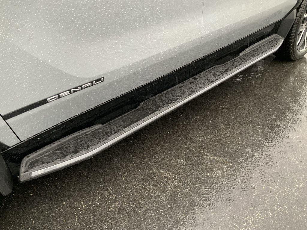 2025 GMC Sierra EV Denali - Photo 23