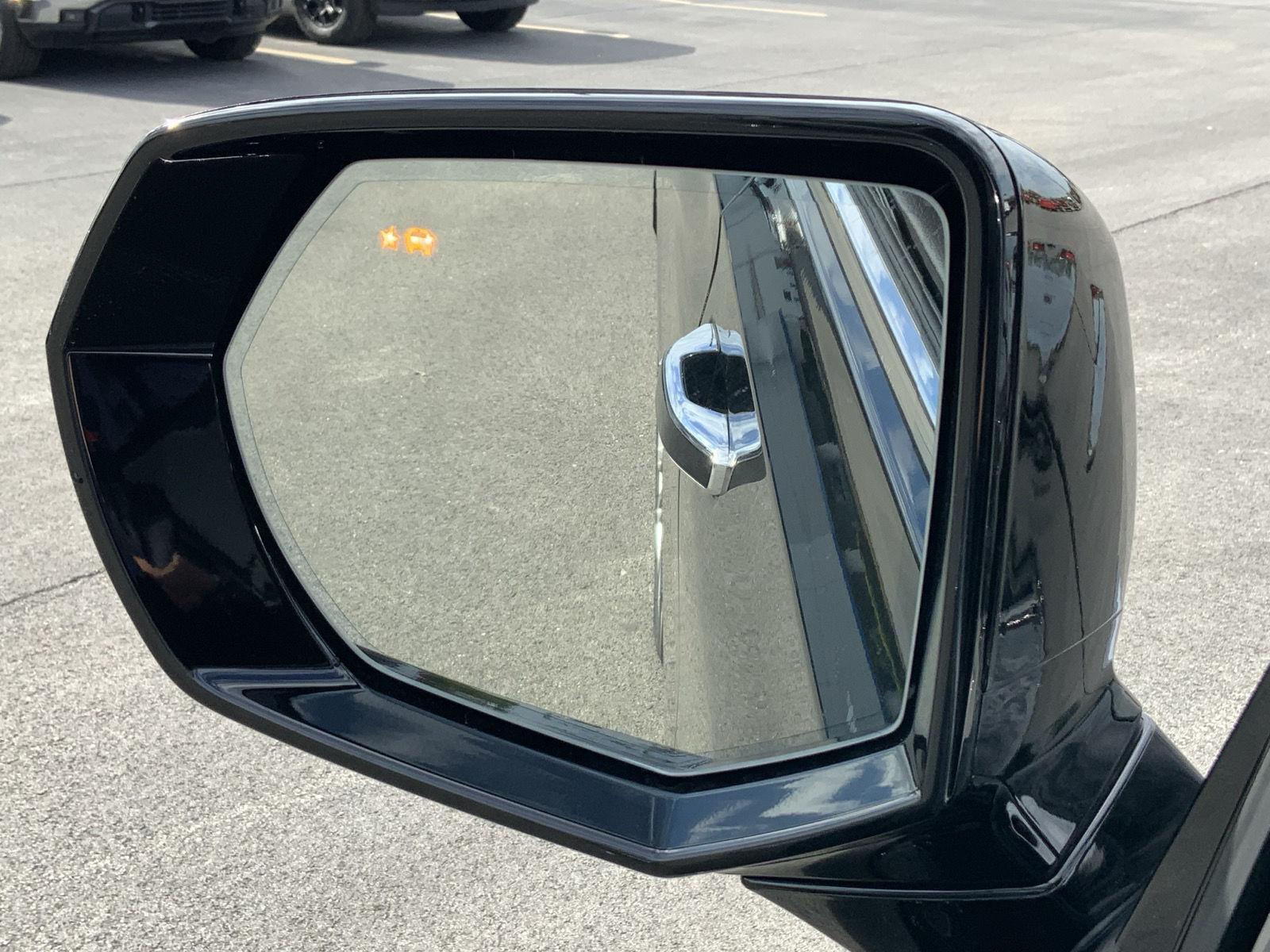 2026 GMC Yukon XL Denali - Photo 24