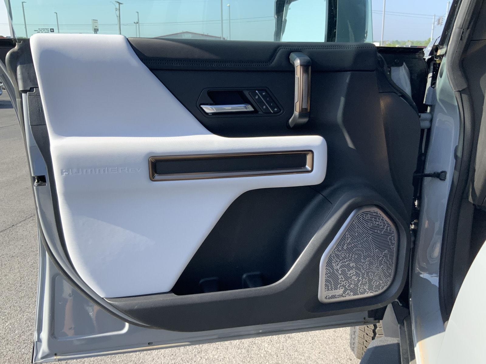 2025 GMC HUMMER EV 3X - Photo 25