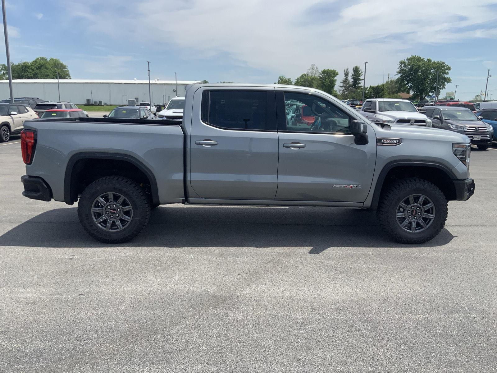 2026 GMC Sierra 1500 AT4X - Photo 15