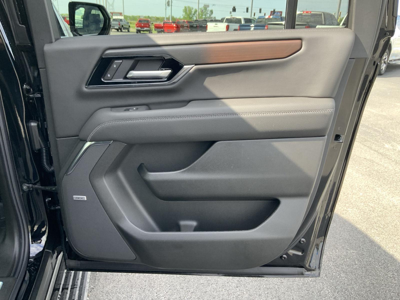 2026 GMC Yukon XL Denali - Photo 58