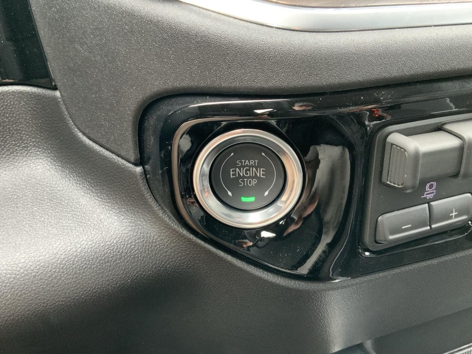 2026 GMC Sierra 1500 SLT - Photo 36