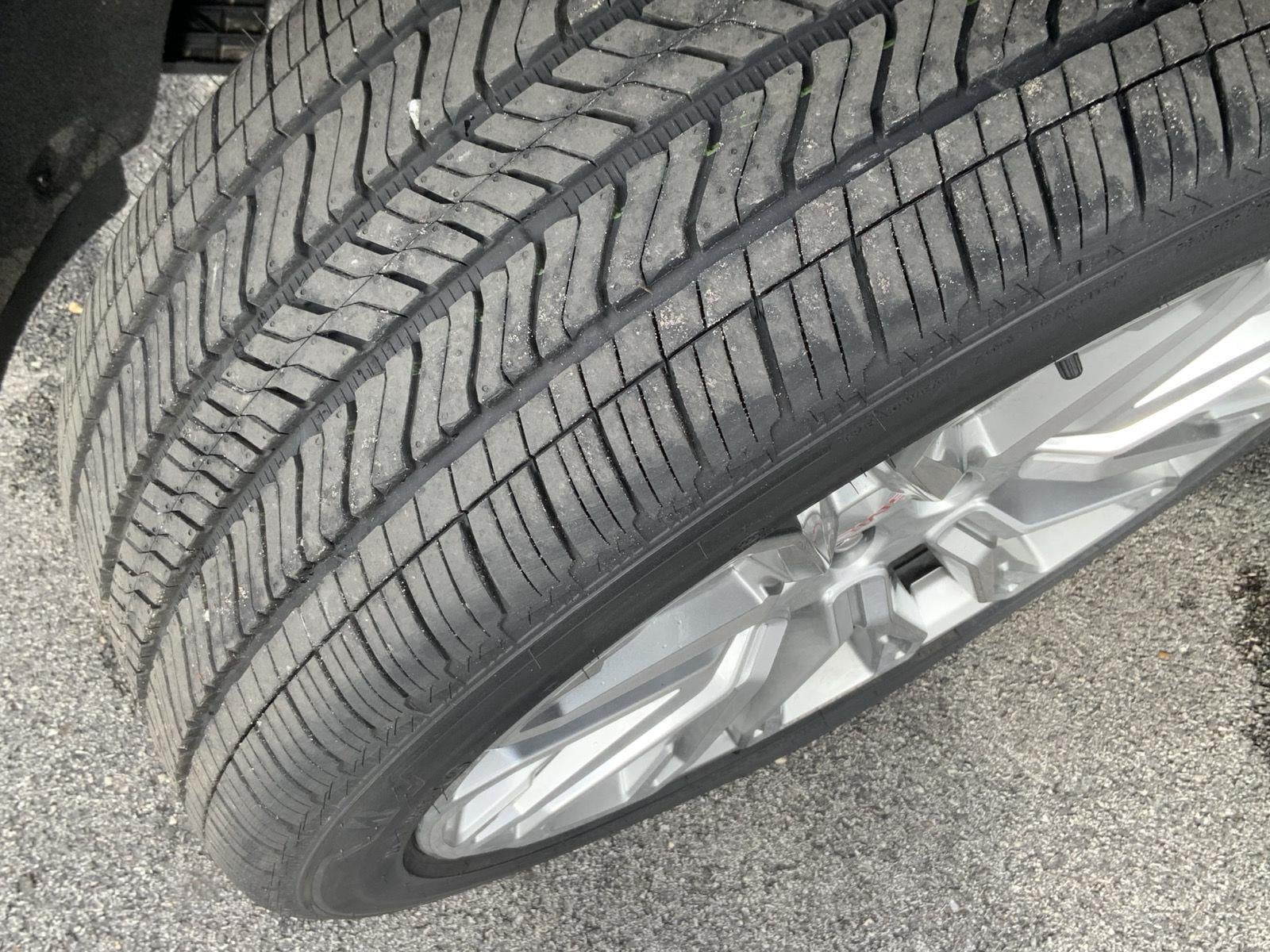 2026 GMC Yukon XL Denali - Photo 23