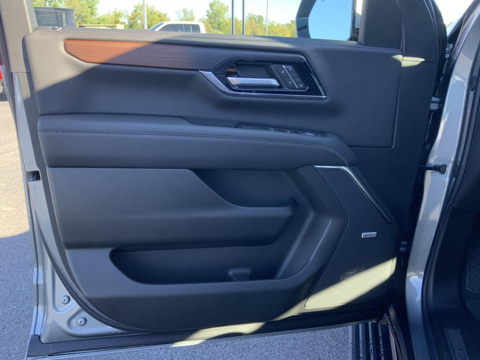 2027 GMC Yukon XL Denali - Photo 22