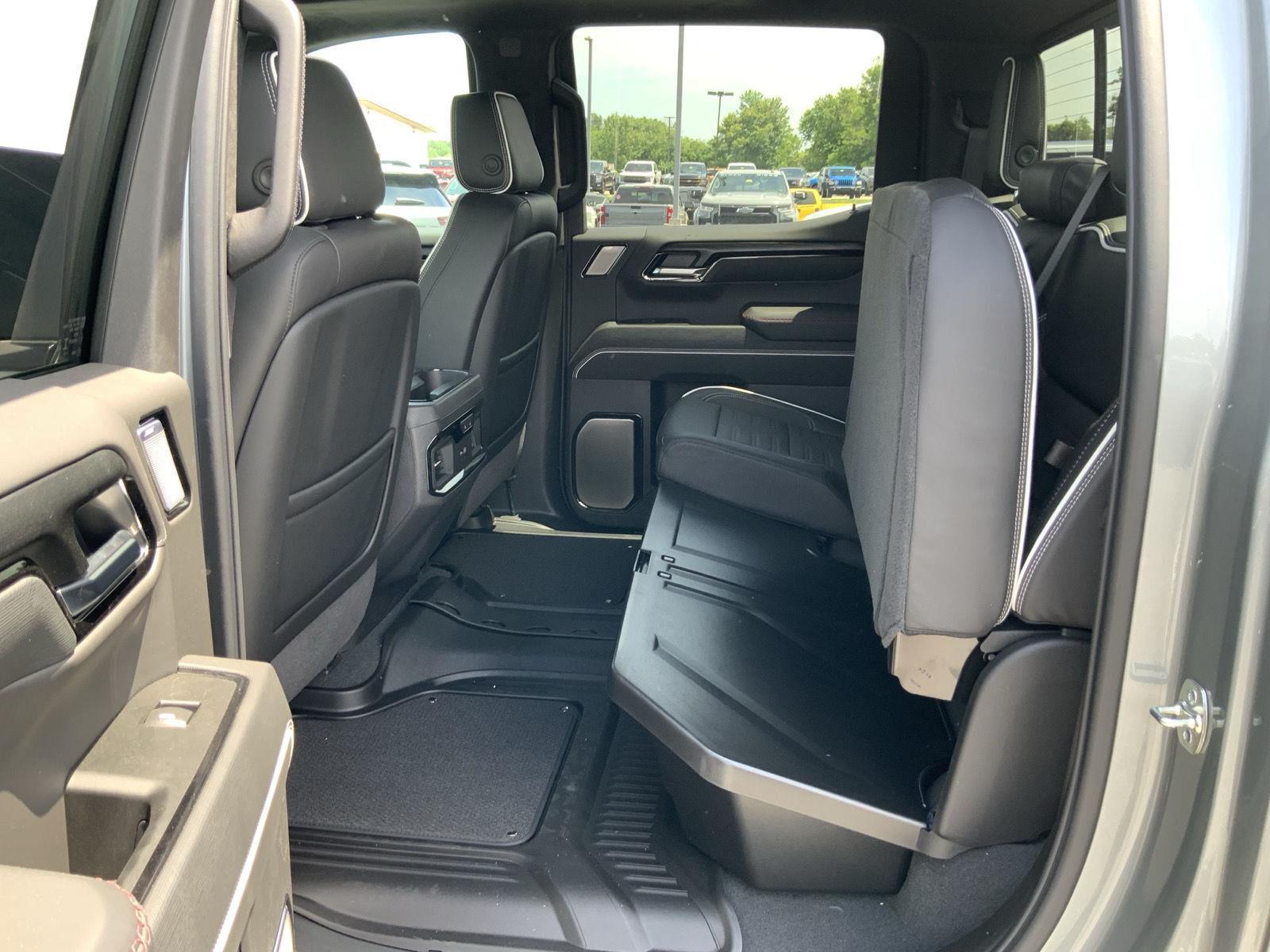 2026 GMC Sierra 1500 AT4X - Photo 61