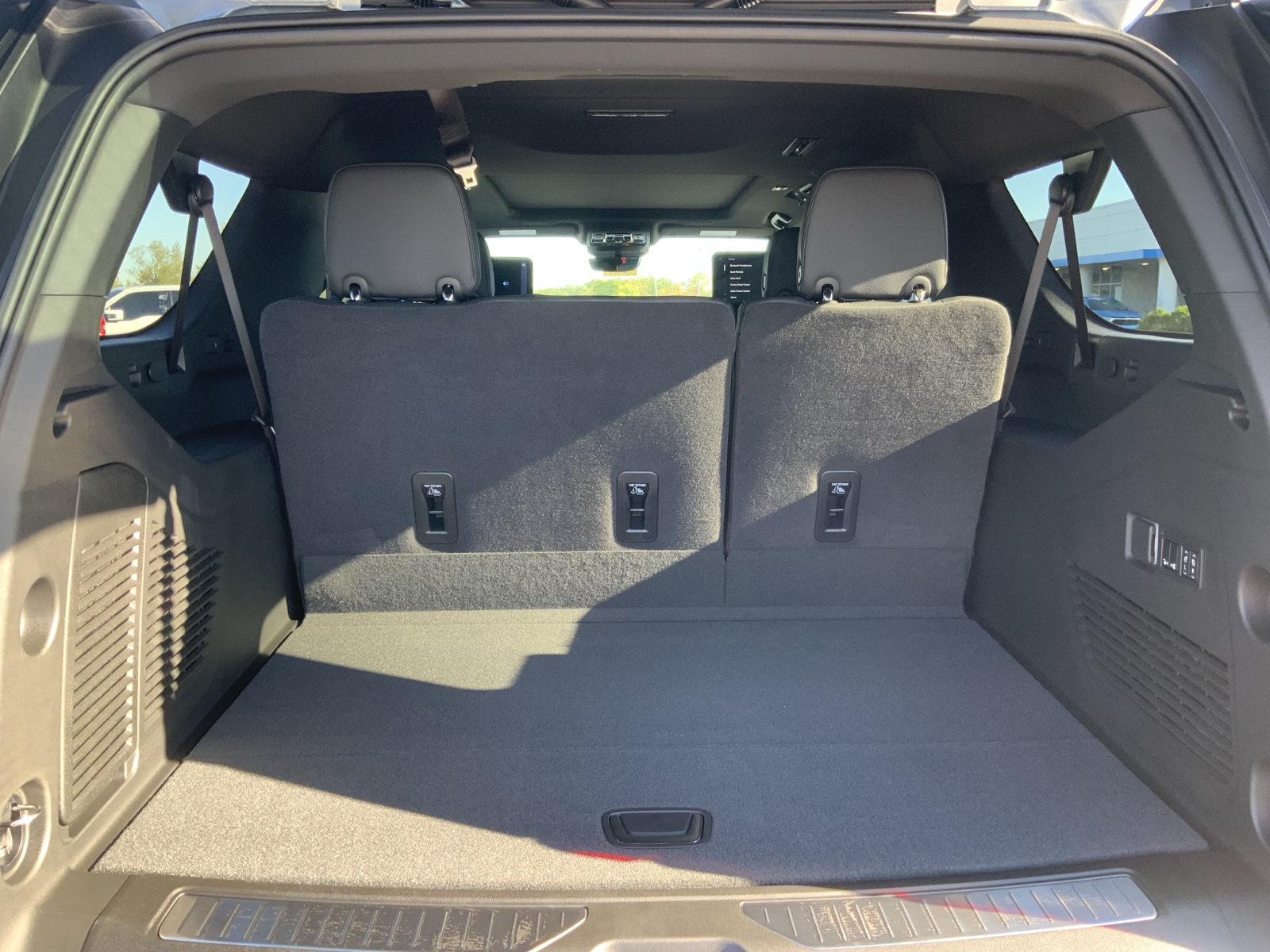 2027 GMC Yukon XL Denali - Photo 12