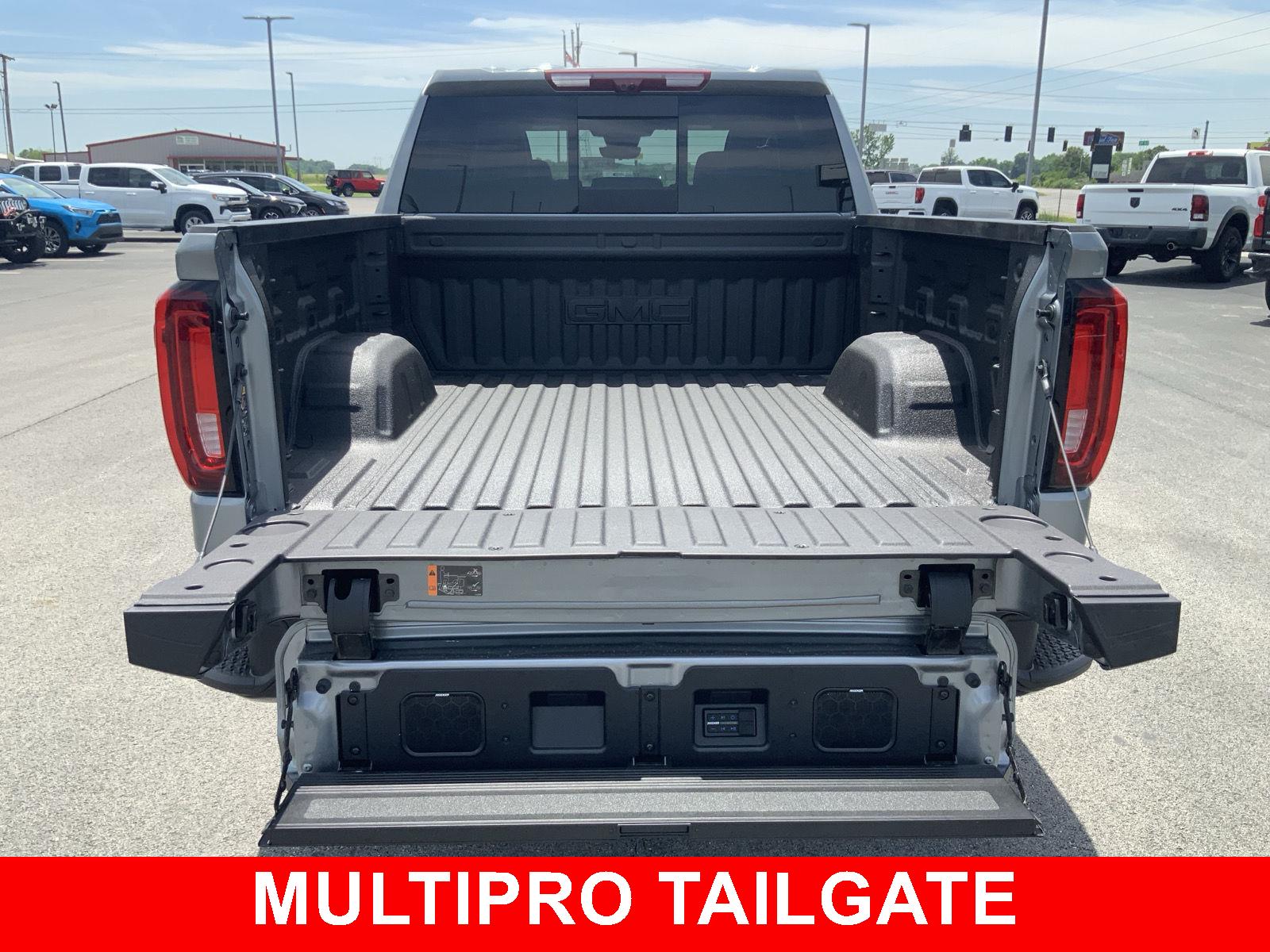 2026 GMC Sierra 1500 AT4X - Photo 11