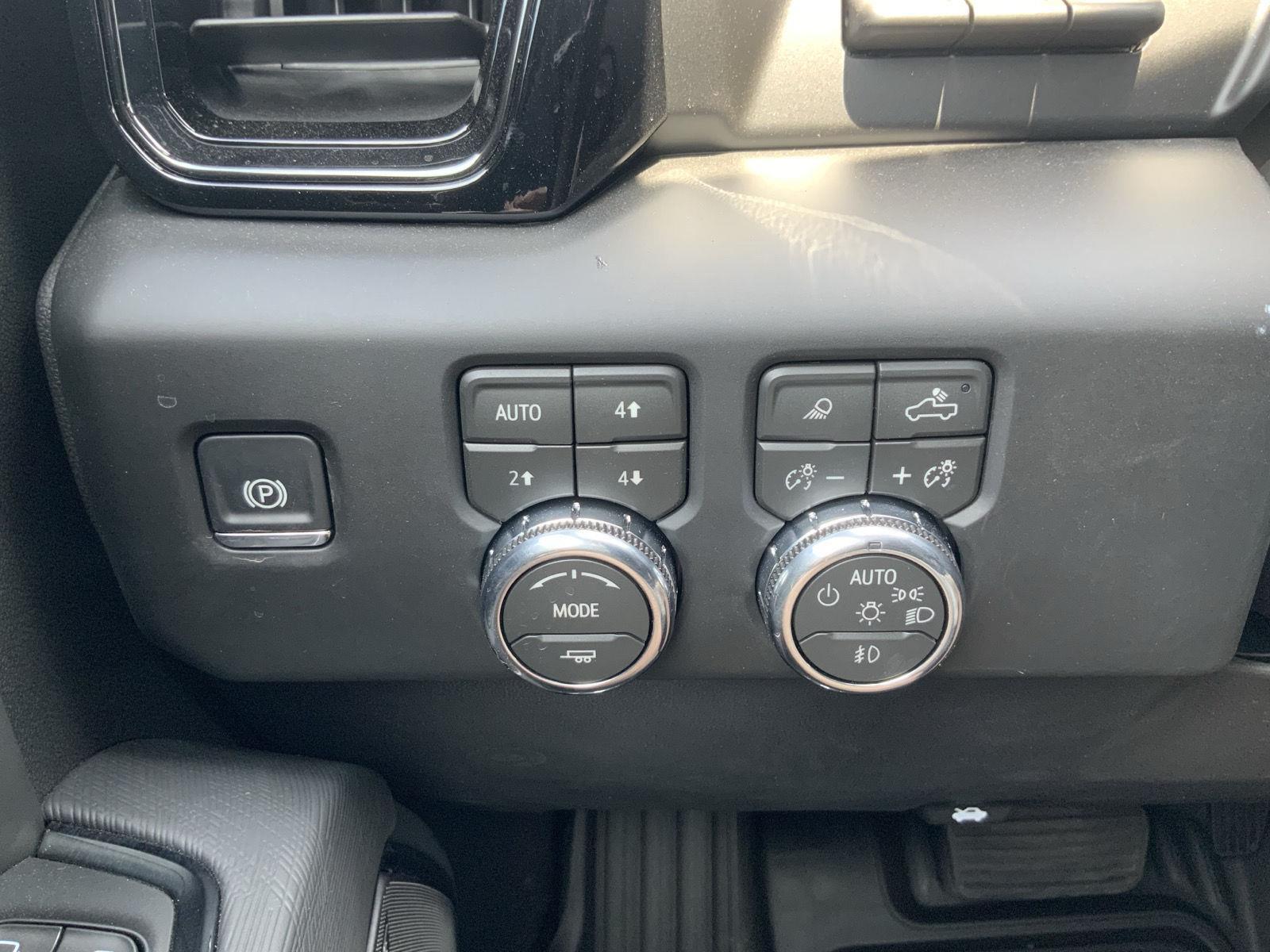 2026 GMC Sierra 1500 AT4X - Photo 34