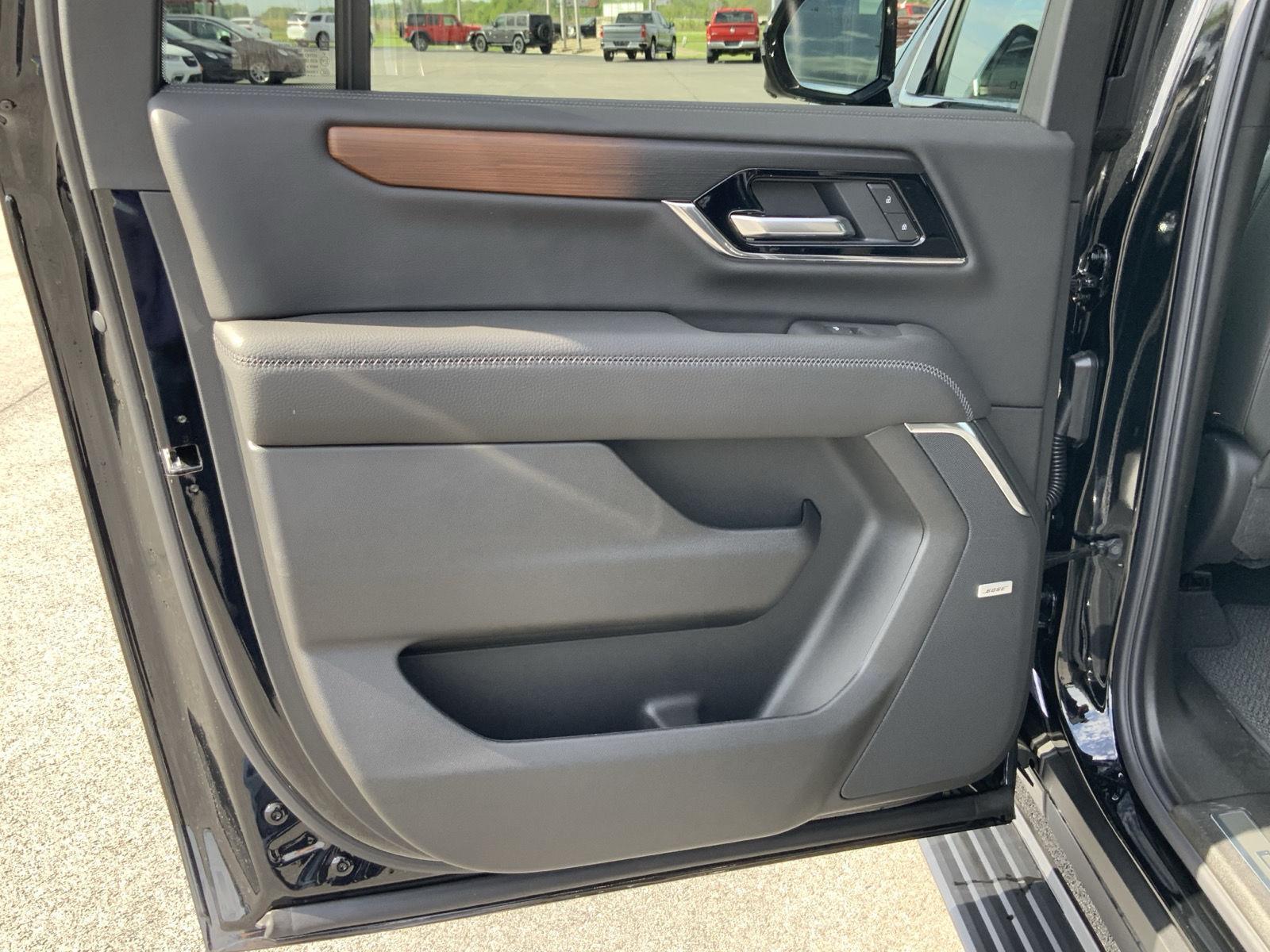 2026 GMC Yukon XL Denali - Photo 54