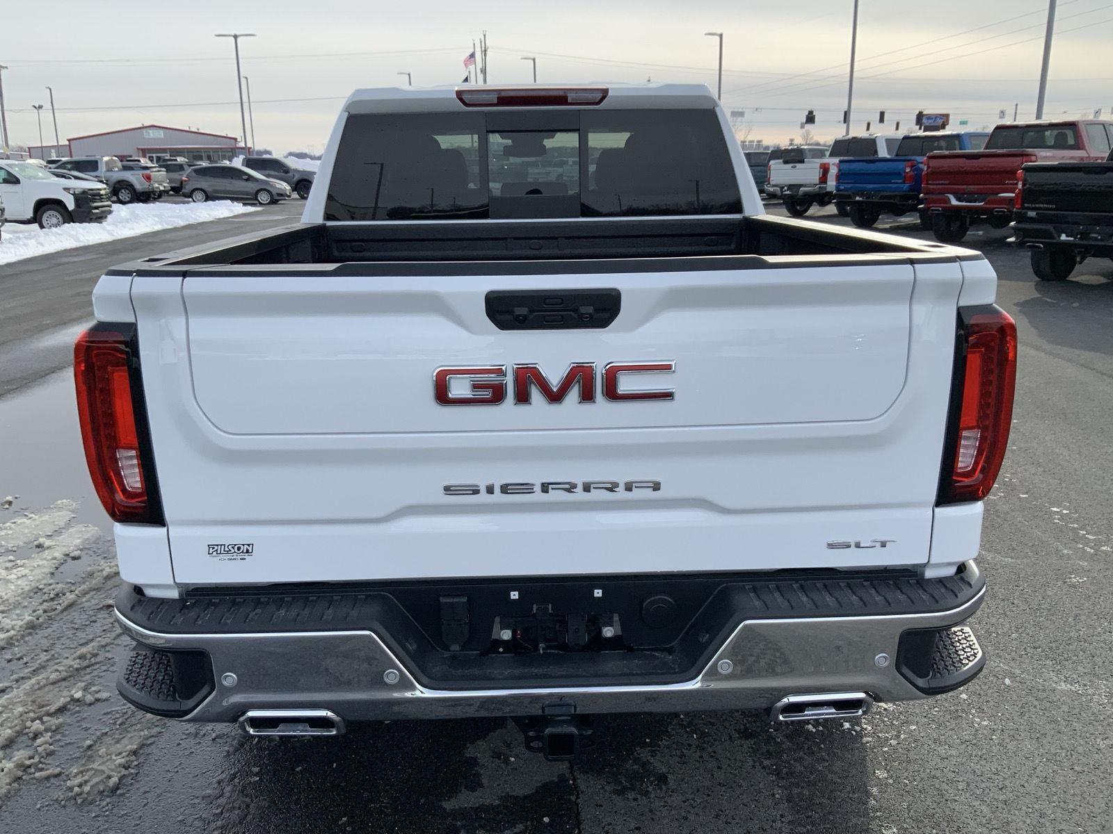2026 GMC Sierra 1500 SLT - Photo 14