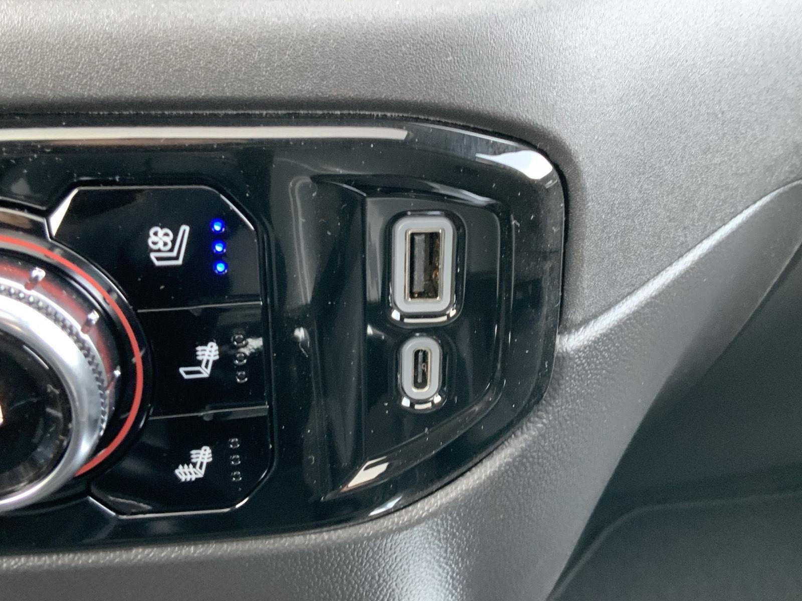 2026 GMC Sierra 1500 SLT - Photo 73