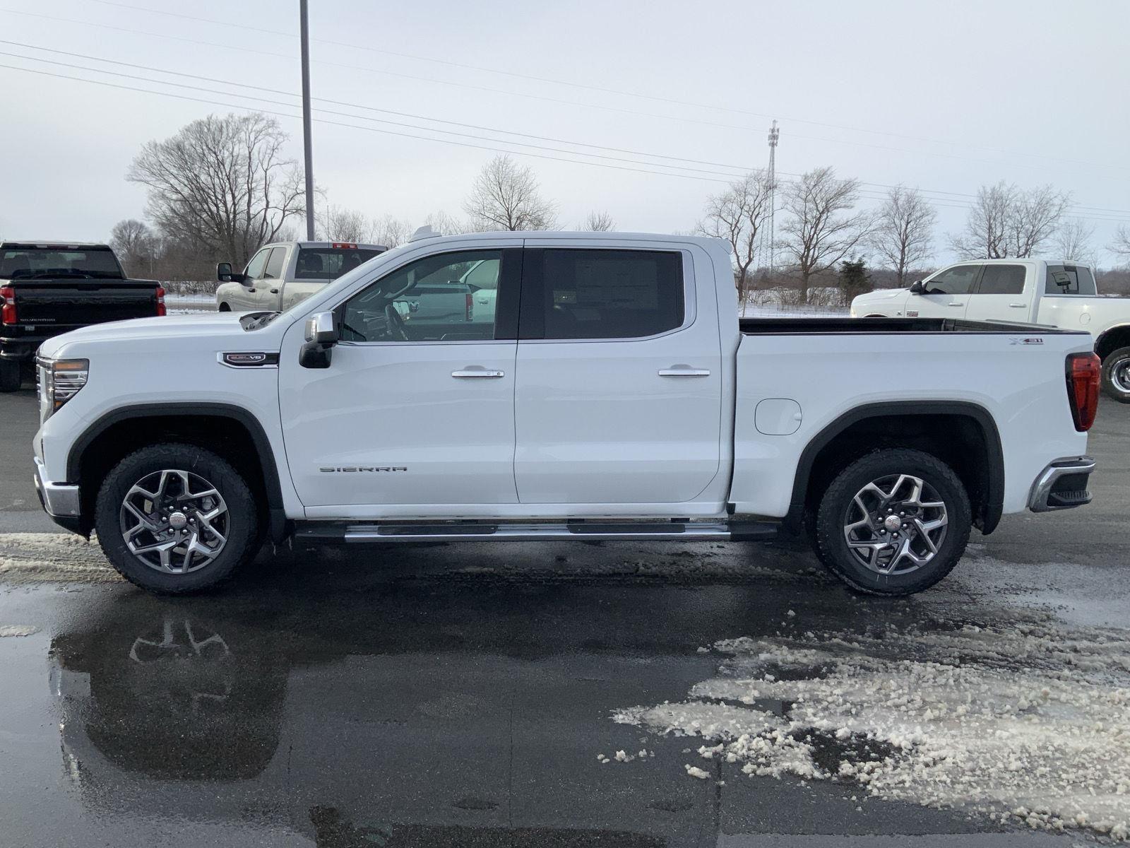 2026 GMC Sierra 1500 SLT - Photo 12