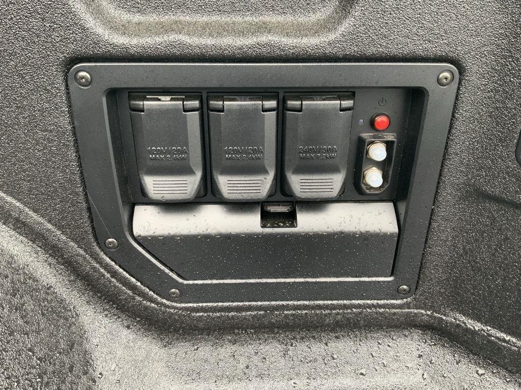 2025 GMC Sierra EV Denali - Photo 16