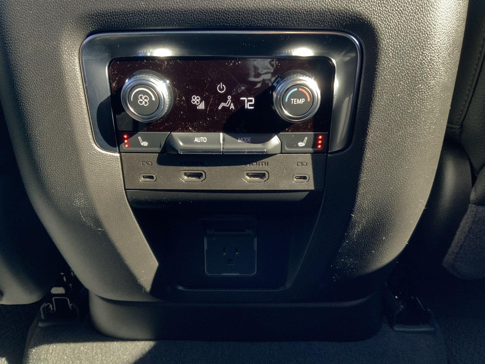 2027 GMC Yukon XL Denali - Photo 54