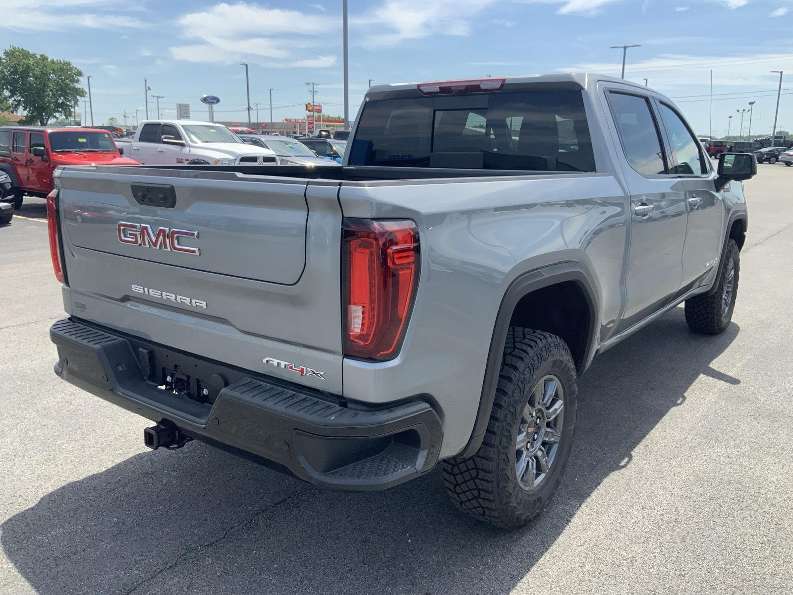 2026 GMC Sierra 1500 AT4X - Photo 14