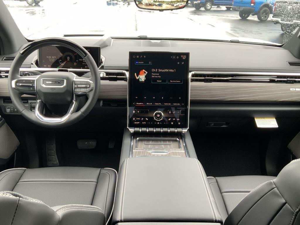 2025 GMC Sierra EV Denali - Photo 41