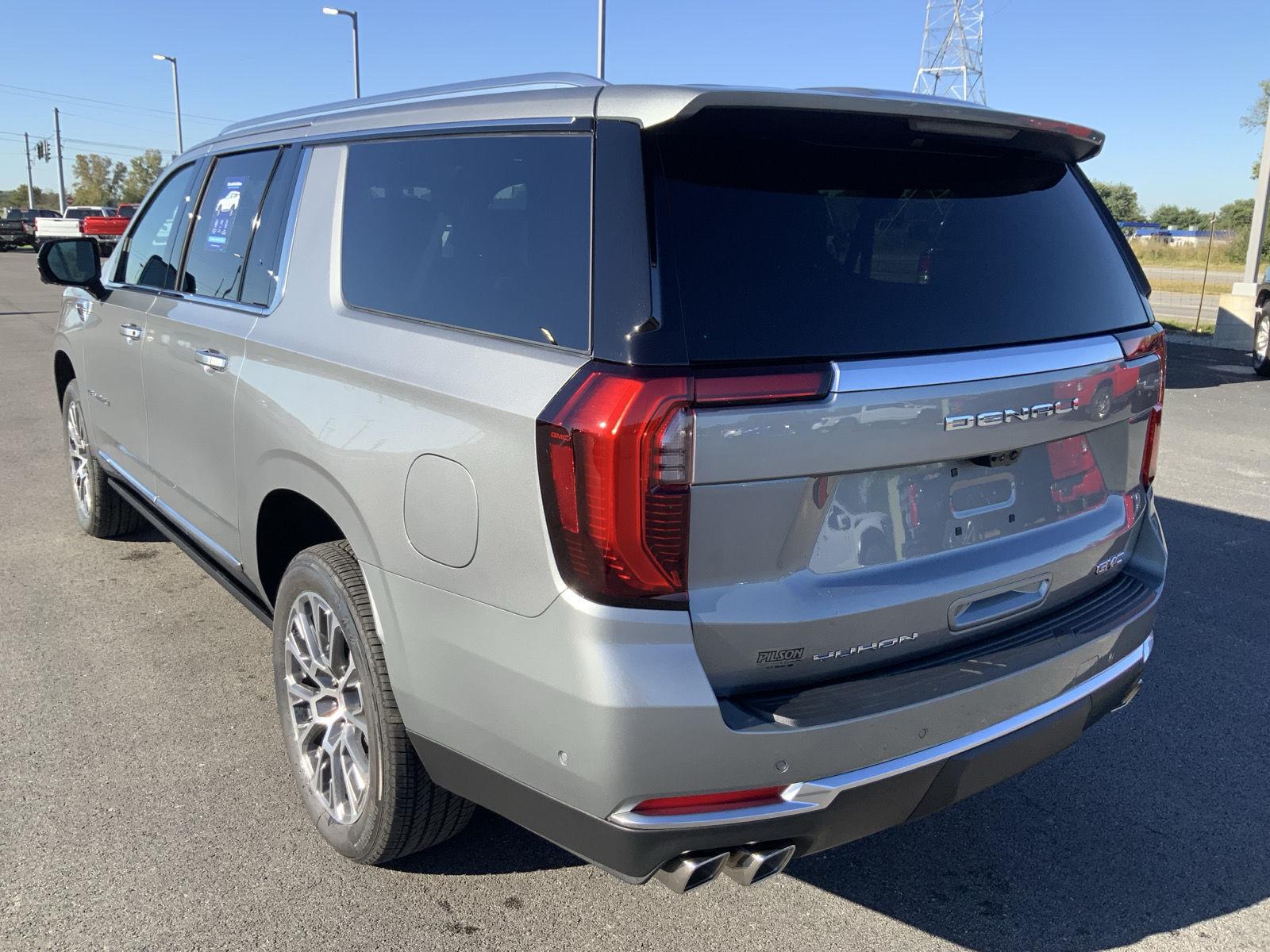 2027 GMC Yukon XL Denali - Photo 10
