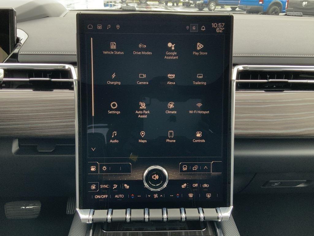 2025 GMC Sierra EV Denali - Photo 45