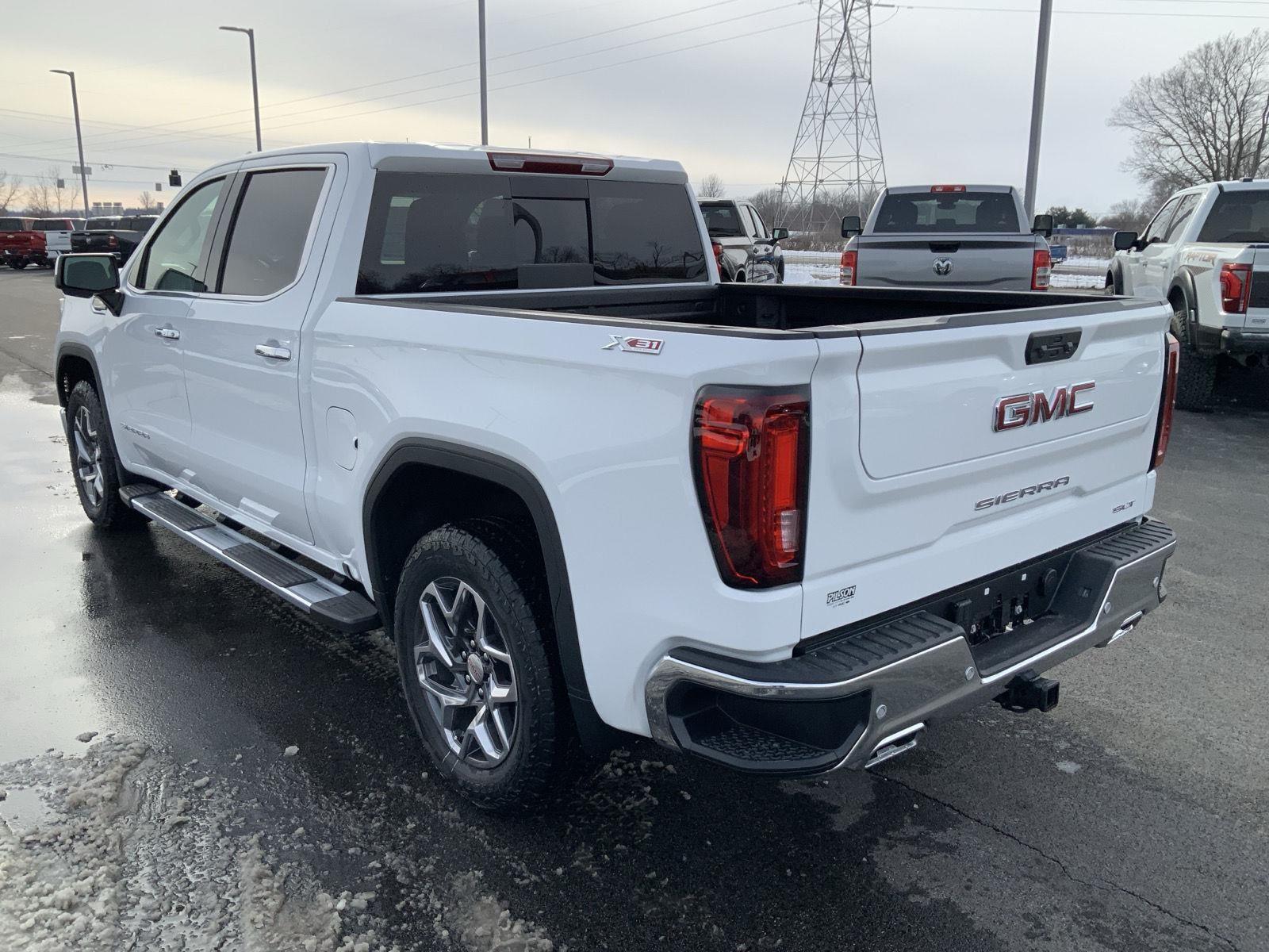 2026 GMC Sierra 1500 SLT - Photo 13