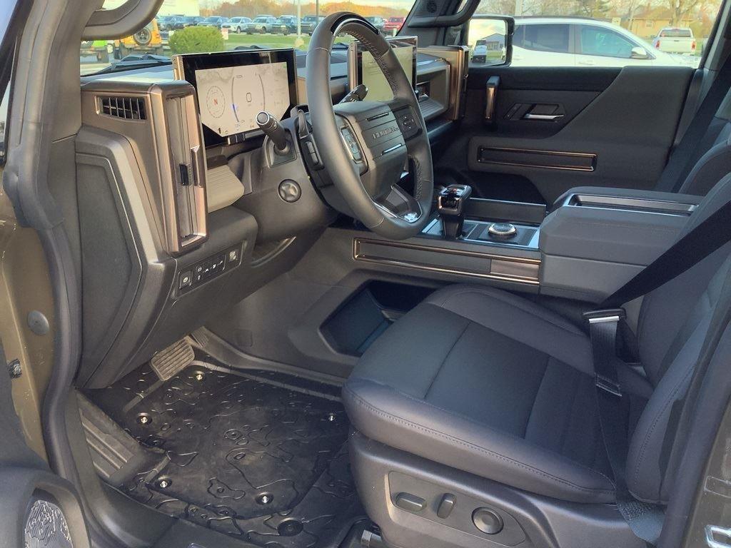 2025 GMC HUMMER EV 2X - Photo 28
