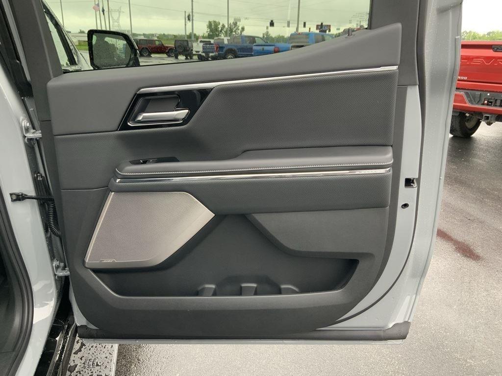 2025 GMC Sierra EV Denali - Photo 61