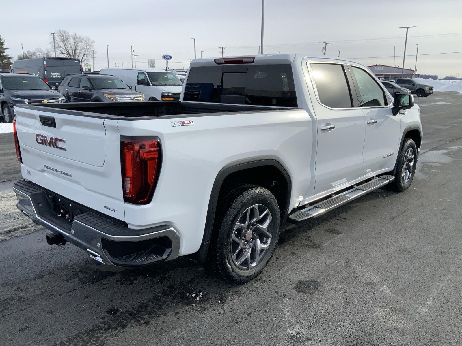 2026 GMC Sierra 1500 SLT - Photo 18