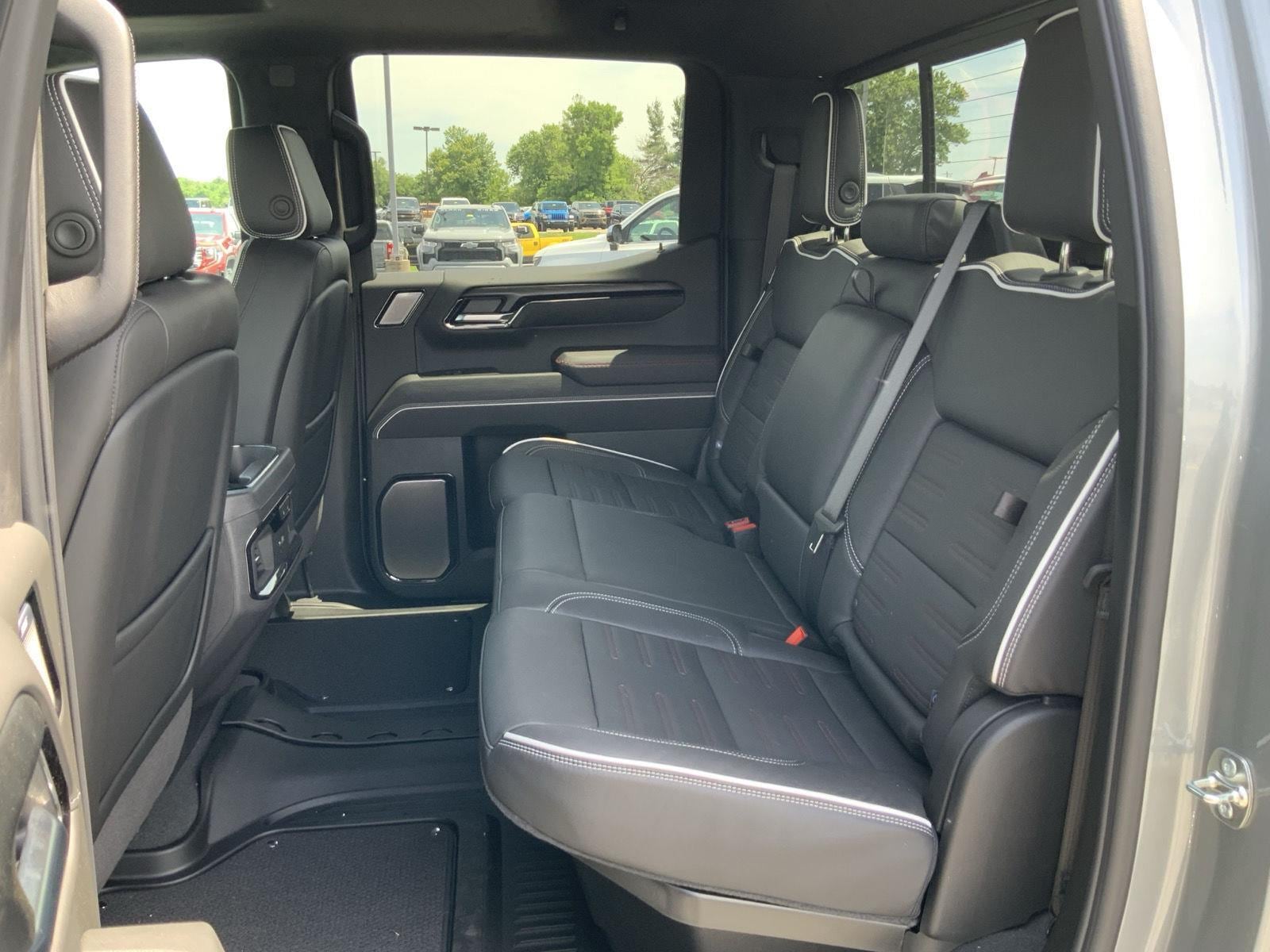 2026 GMC Sierra 1500 AT4X - Photo 58