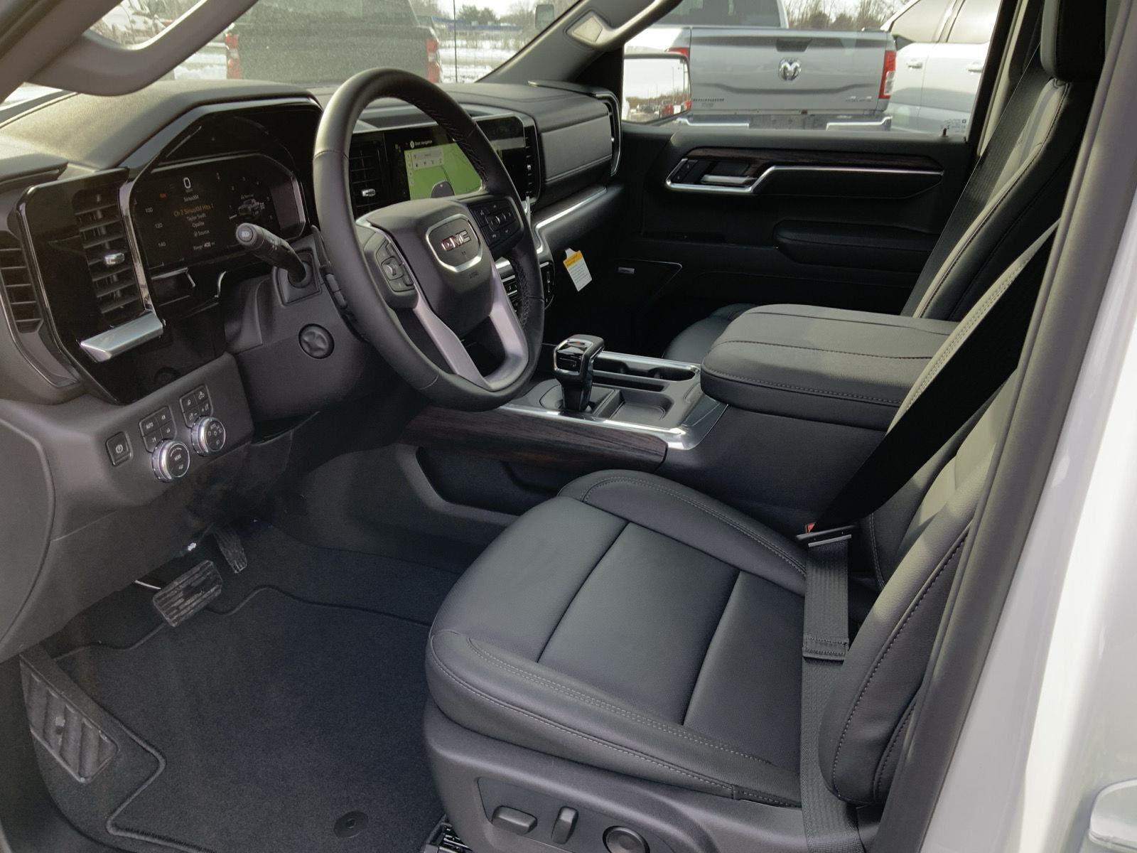 2026 GMC Sierra 1500 SLT - Photo 34