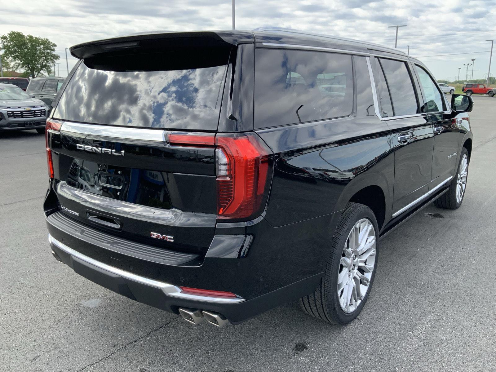2026 GMC Yukon XL Denali - Photo 15