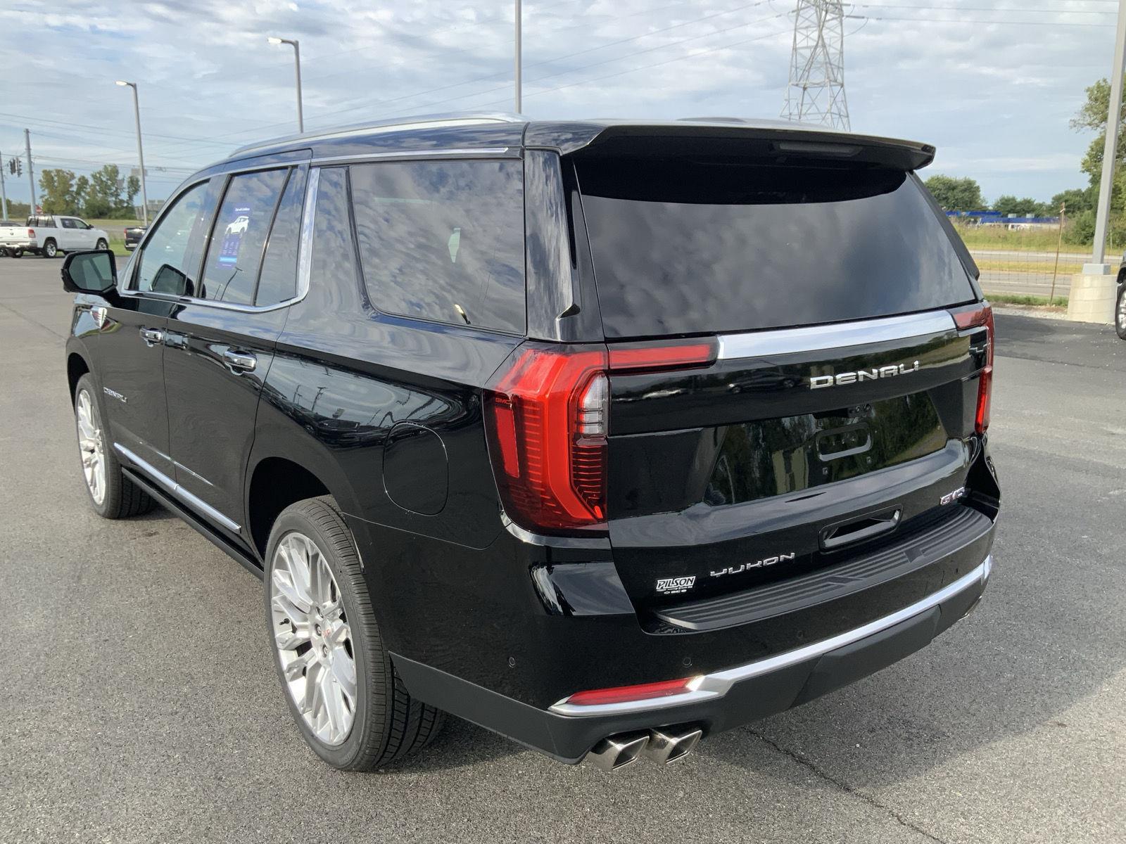 2026 GMC Yukon Denali - Photo 8
