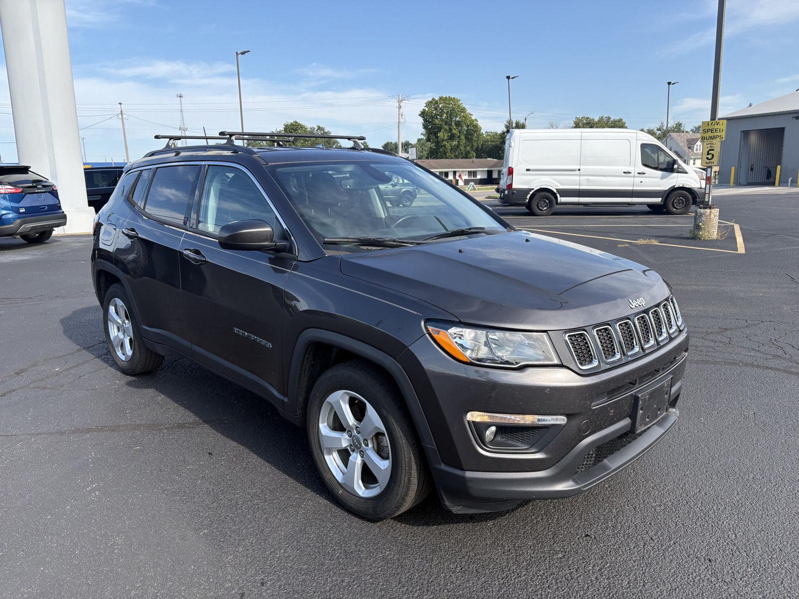 Used 2019 Jeep Compass Latitude with VIN 3C4NJCBB8KT613685 for sale in Charleston, IL