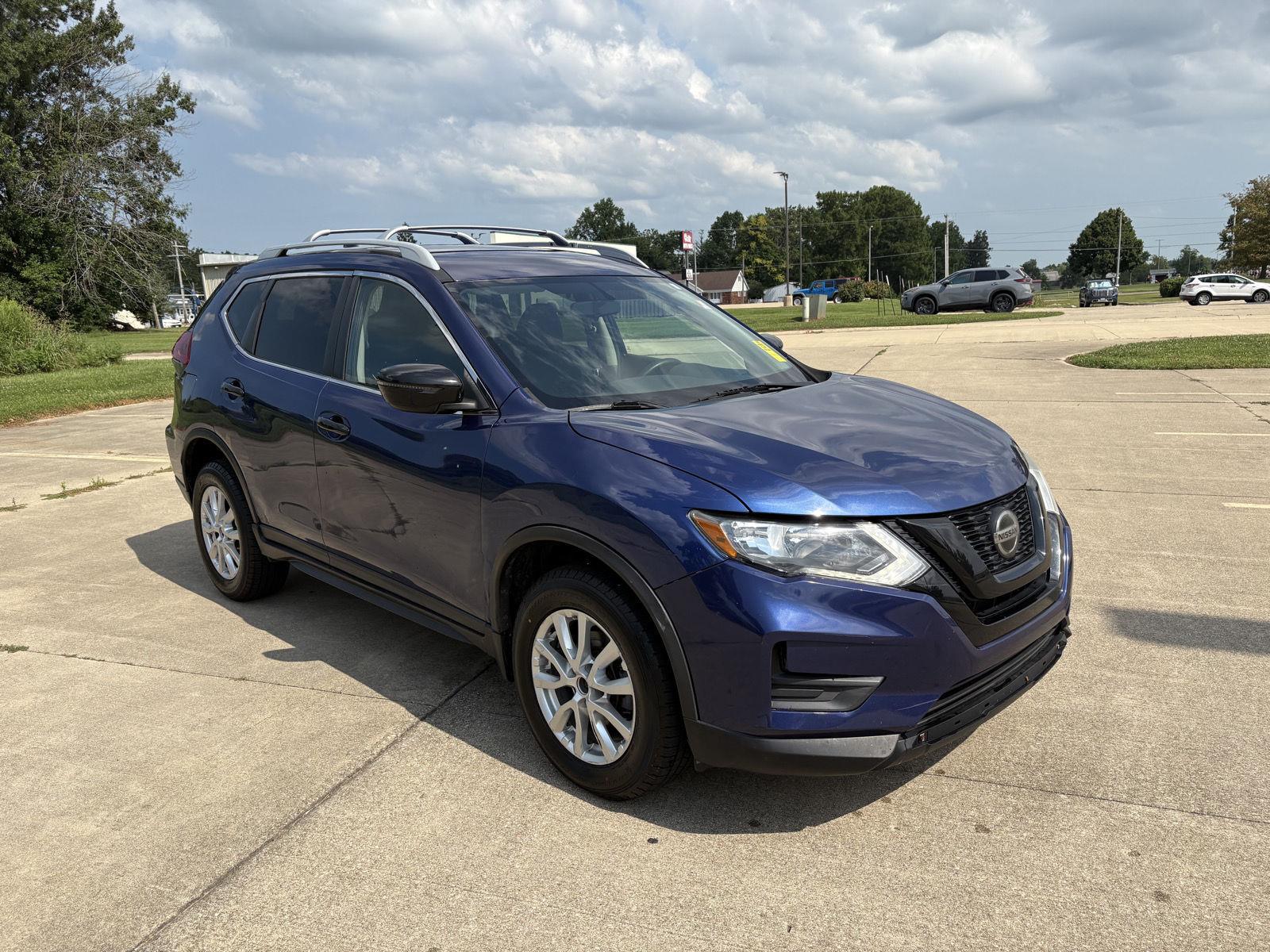 Used 2019 Nissan Rogue S with VIN 5N1AT2MV2KC799810 for sale in Charleston, IL