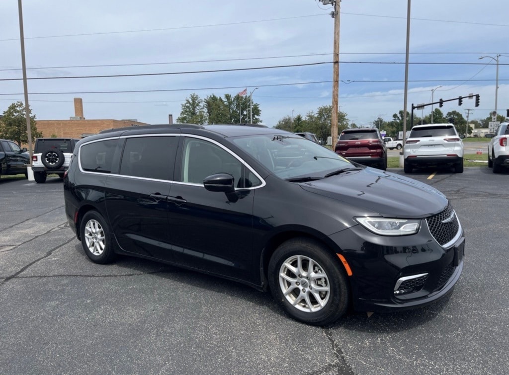 Certified 2022 Chrysler Pacifica Touring L with VIN 2C4RC1BG0NR117797 for sale in Charleston, IL