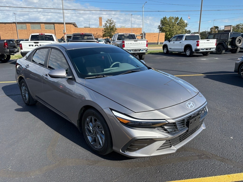 Used 2024 Hyundai Elantra SEL Sedan