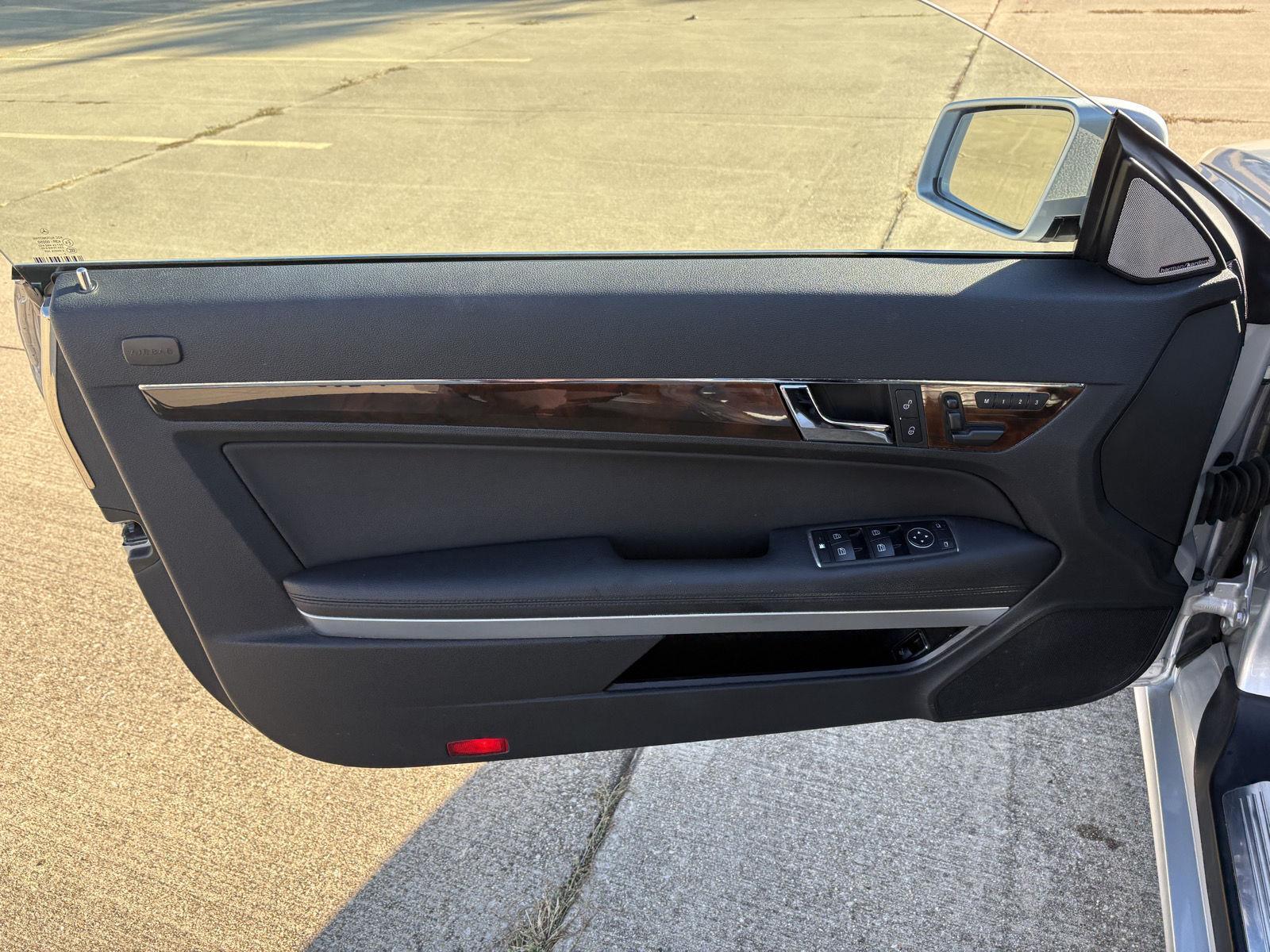 2013 Mercedes Benz E 350 photo 3