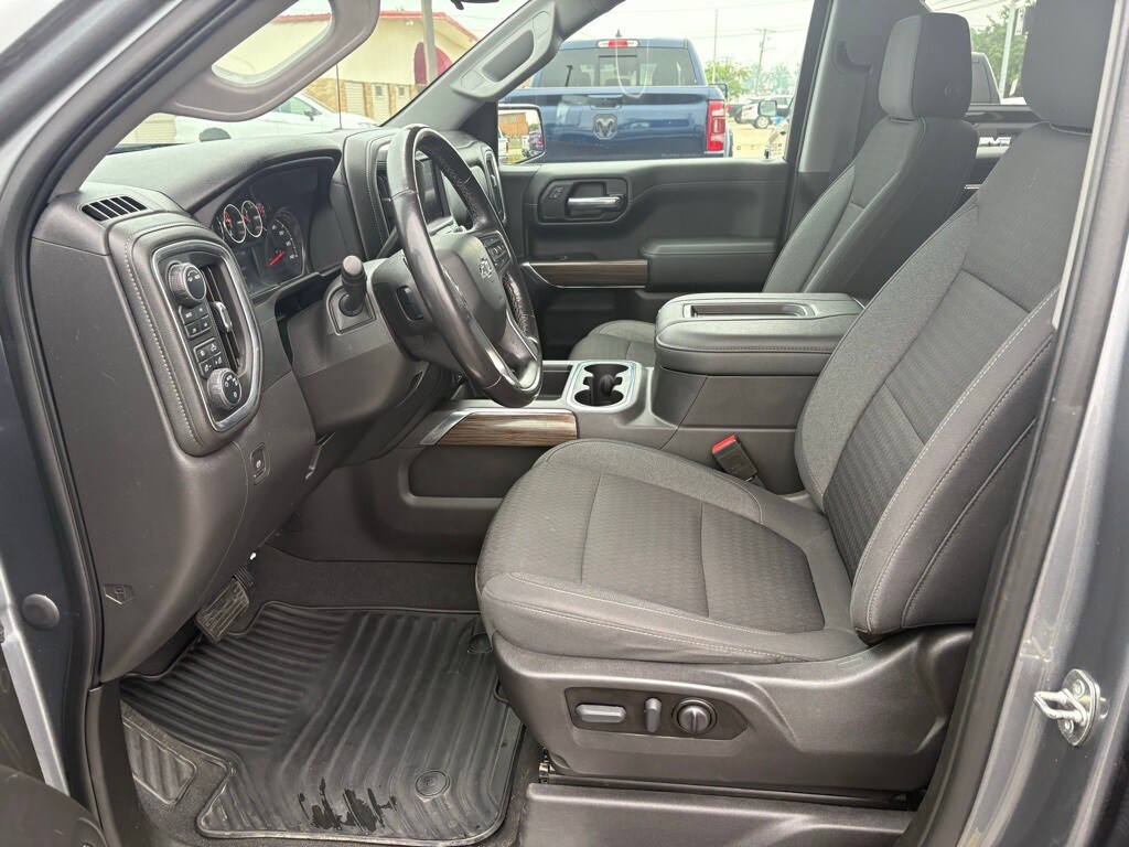 2022 Chevrolet Silverado 1500 RST photo 4