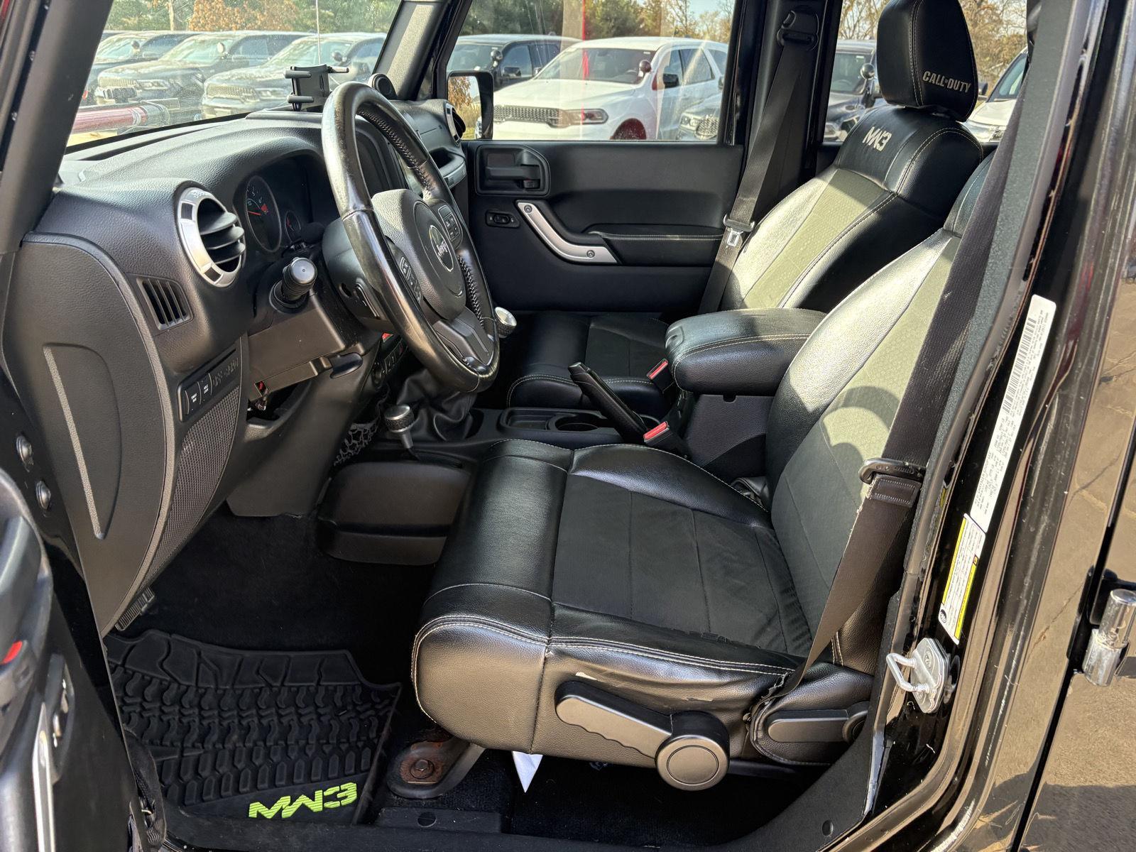 2012 Jeep Wrangler Unlimited Call of Duty: MW3 Edition photo 4