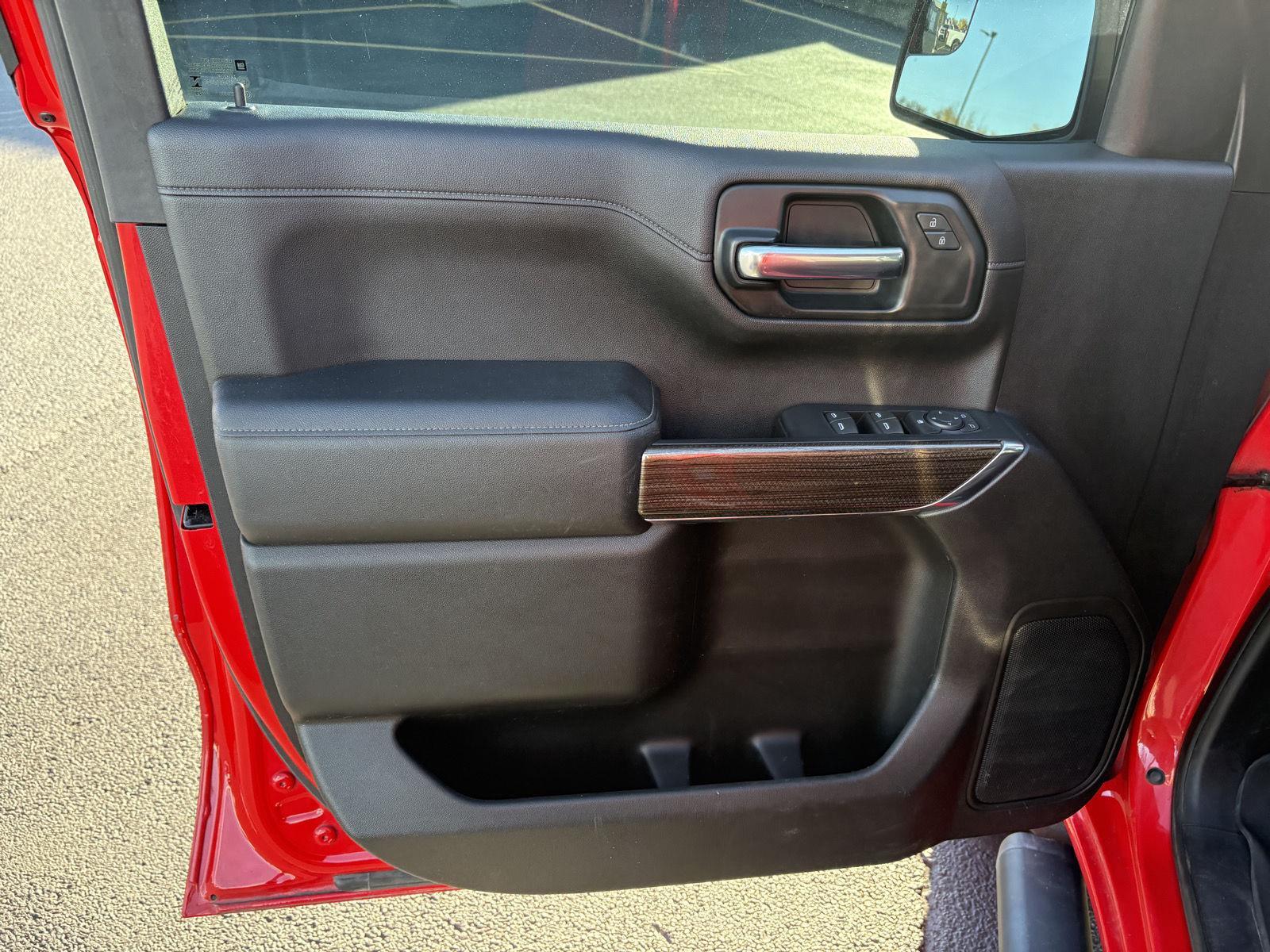 2020 Chevrolet Silverado 1500 LT Trail Boss photo 3