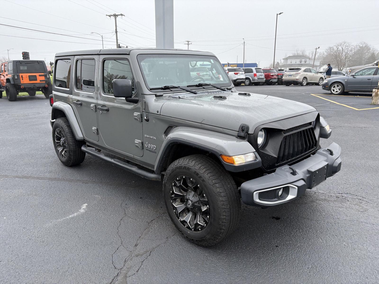 2019 Jeep Wrangler Unlimited Sahara photo 2