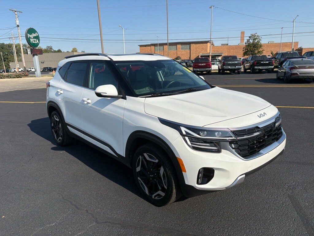 2024 Kia Seltos SX photo 2